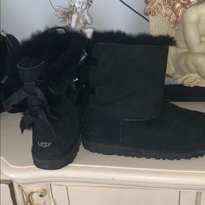 Black ugg boots